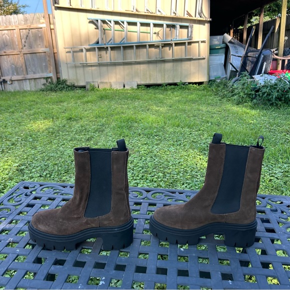 Steve‎ Madden Wisteria platform lug Women's Brown suede  Boots Sz 9 - Picture 1 of 12